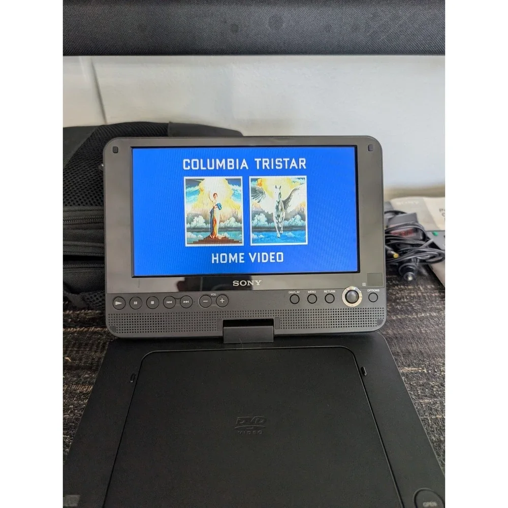 Sony Portable CD/DVD Player DVP-FX820 8